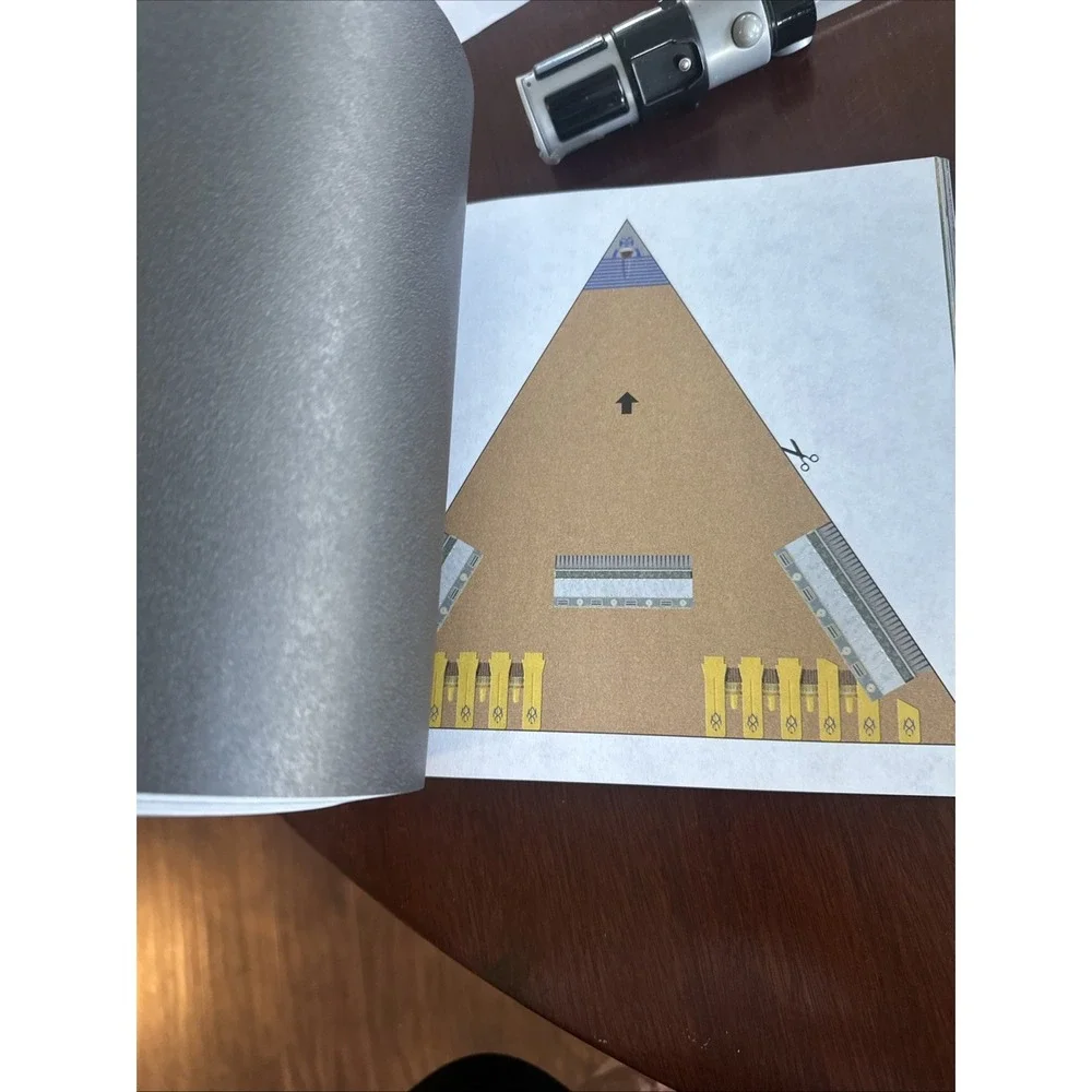 Star Wars General Phasma Innovative Designs Light-Up Journal & Origami Book‎